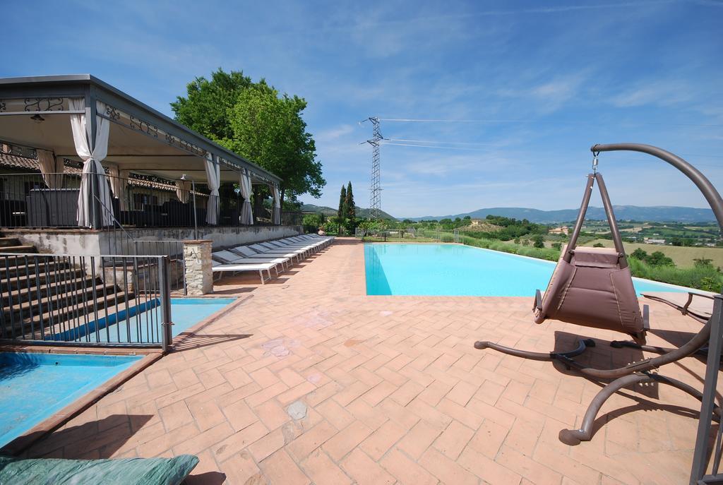 Spoleto By The Pool旅馆 外观 照片